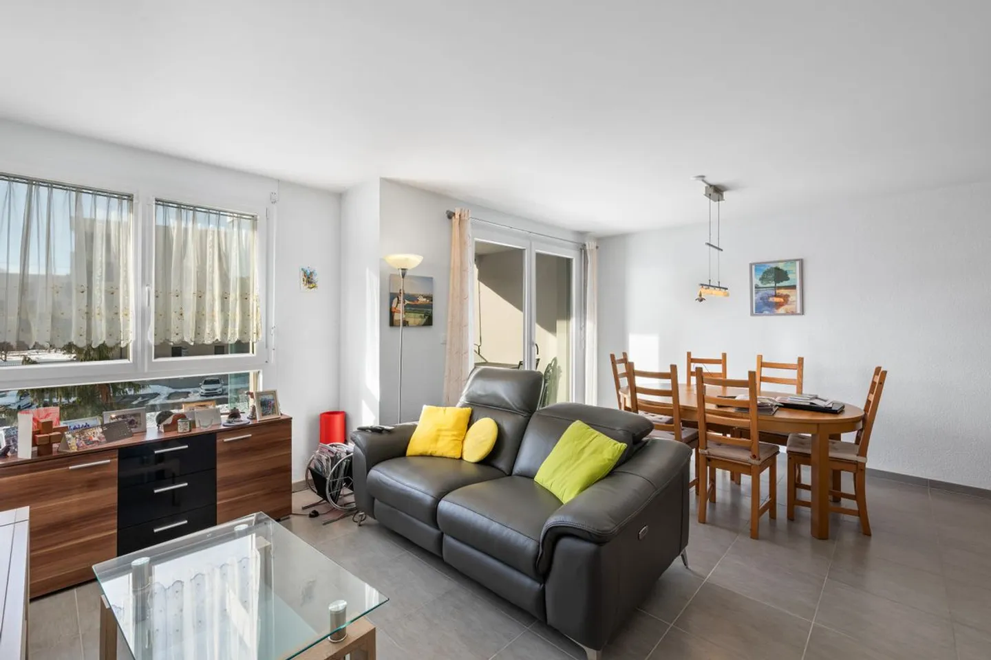 2.5 Room Apartment Quiet and Close to Amenities - Photo 7 of 13