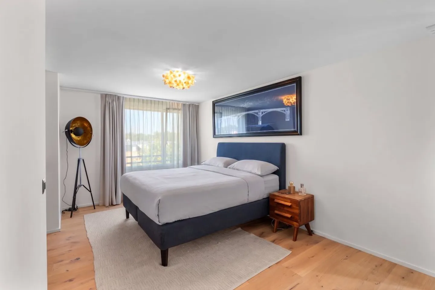 Luxuriöse 4,5-Zimmer-Penthouse, vollständig renoviert mit hochwertigen Materialien - Foto 4 von 12