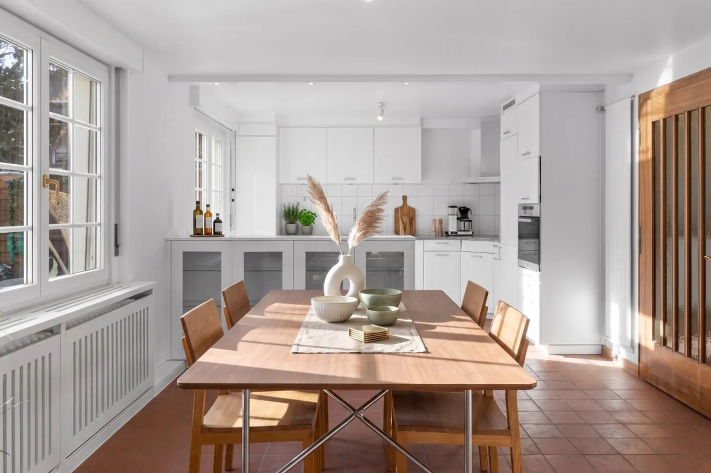 Charming adjoining house with character - Photo 4 of 13