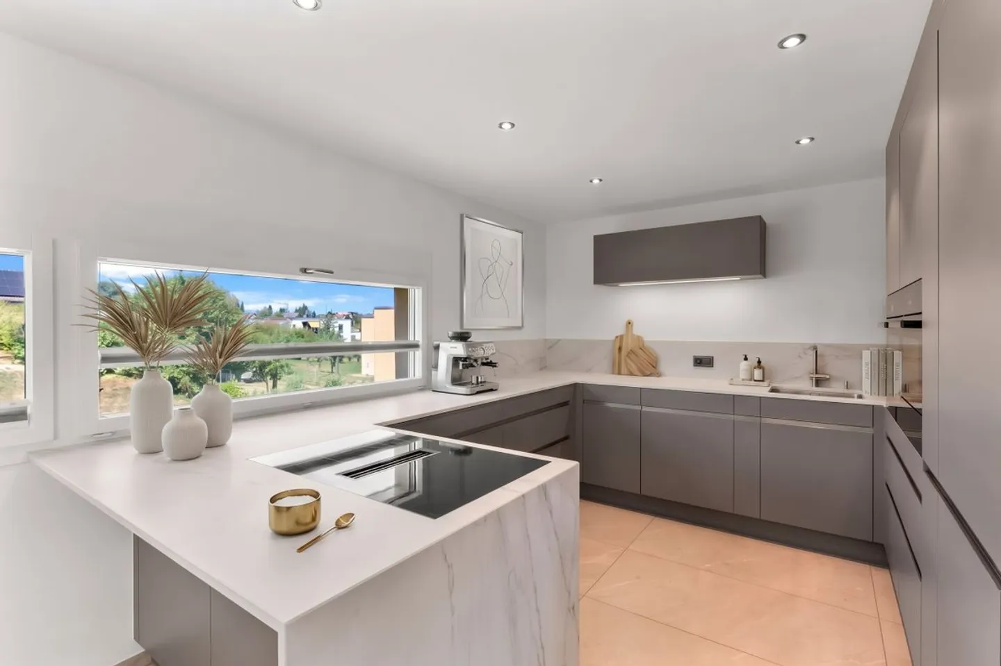 Luxuriöse 4,5-Zimmer-Penthouse, vollständig renoviert mit hochwertigen Materialien - Foto 11 von 12