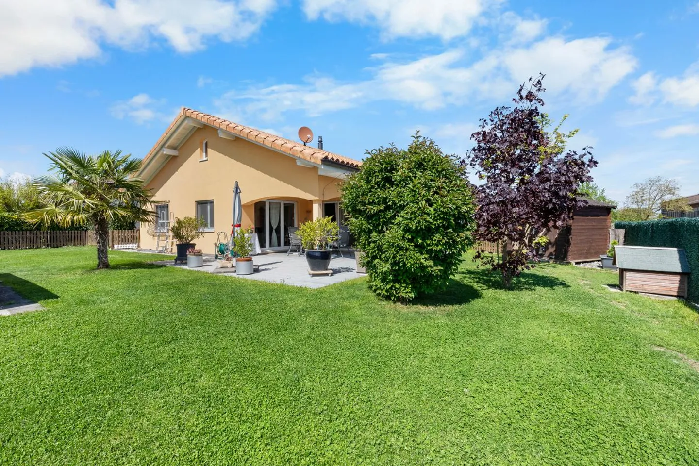 Esclusiva - Casa familiare con ampio terreno, luce eccezionale e potenziale di ampliamento. - Foto 3 di 13