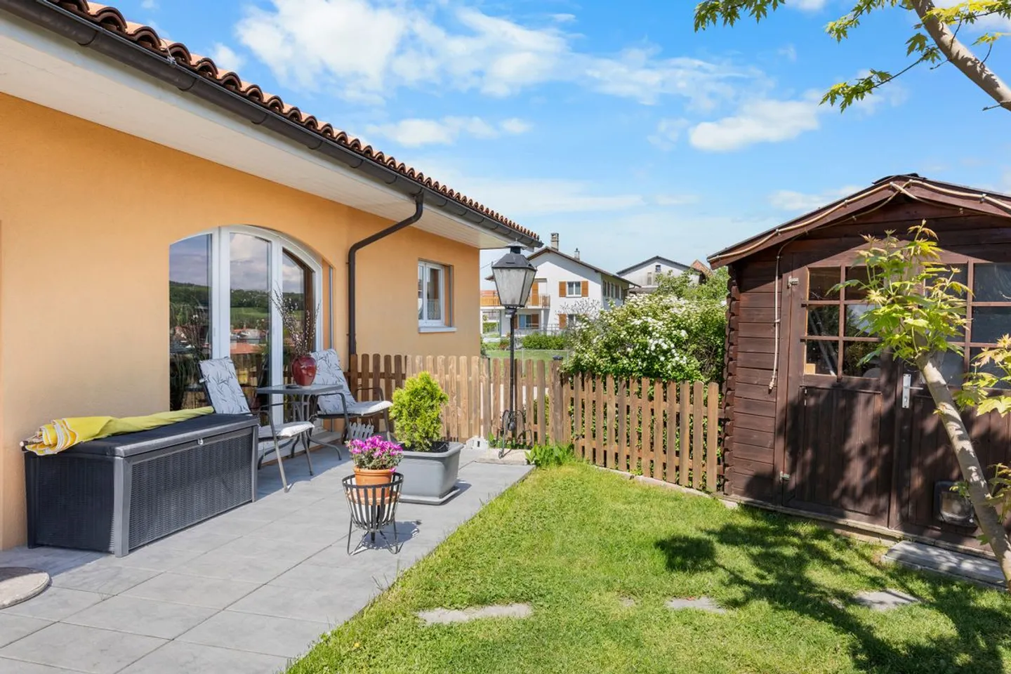 Esclusiva - Casa familiare con ampio terreno, luce eccezionale e potenziale di ampliamento. - Foto 4 di 13