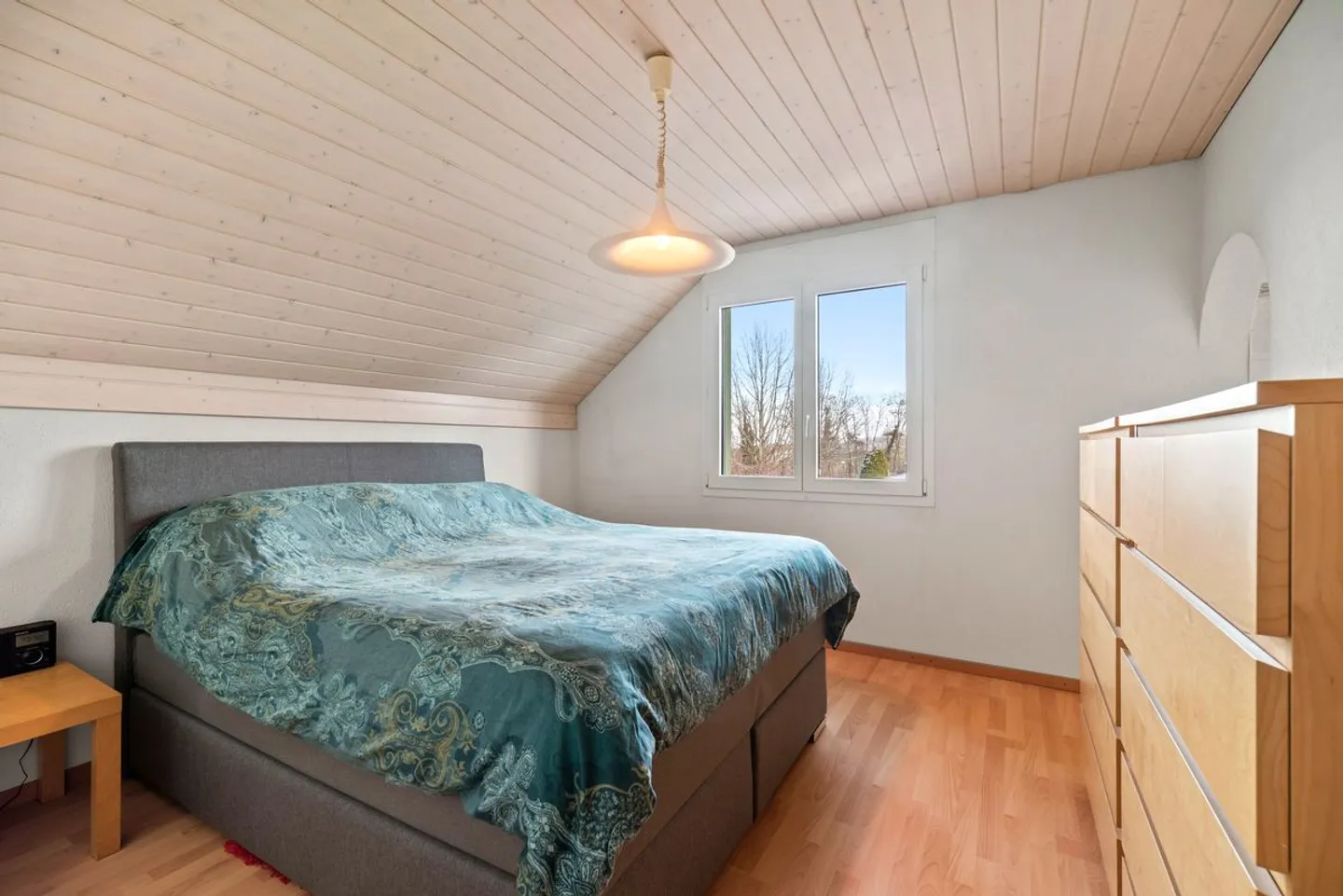  A deux pas d'Estavayer-le-Lac : villa avec piscine, sauna et 4 chambres sur 910 m² - Photo 6 of 13