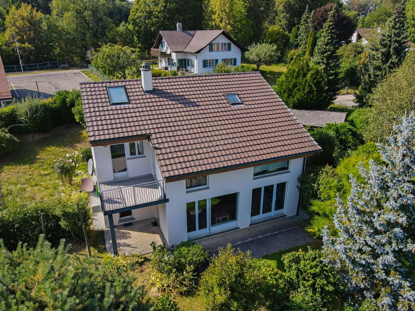 Individual villa near Lausanne - Photo 1 of 13