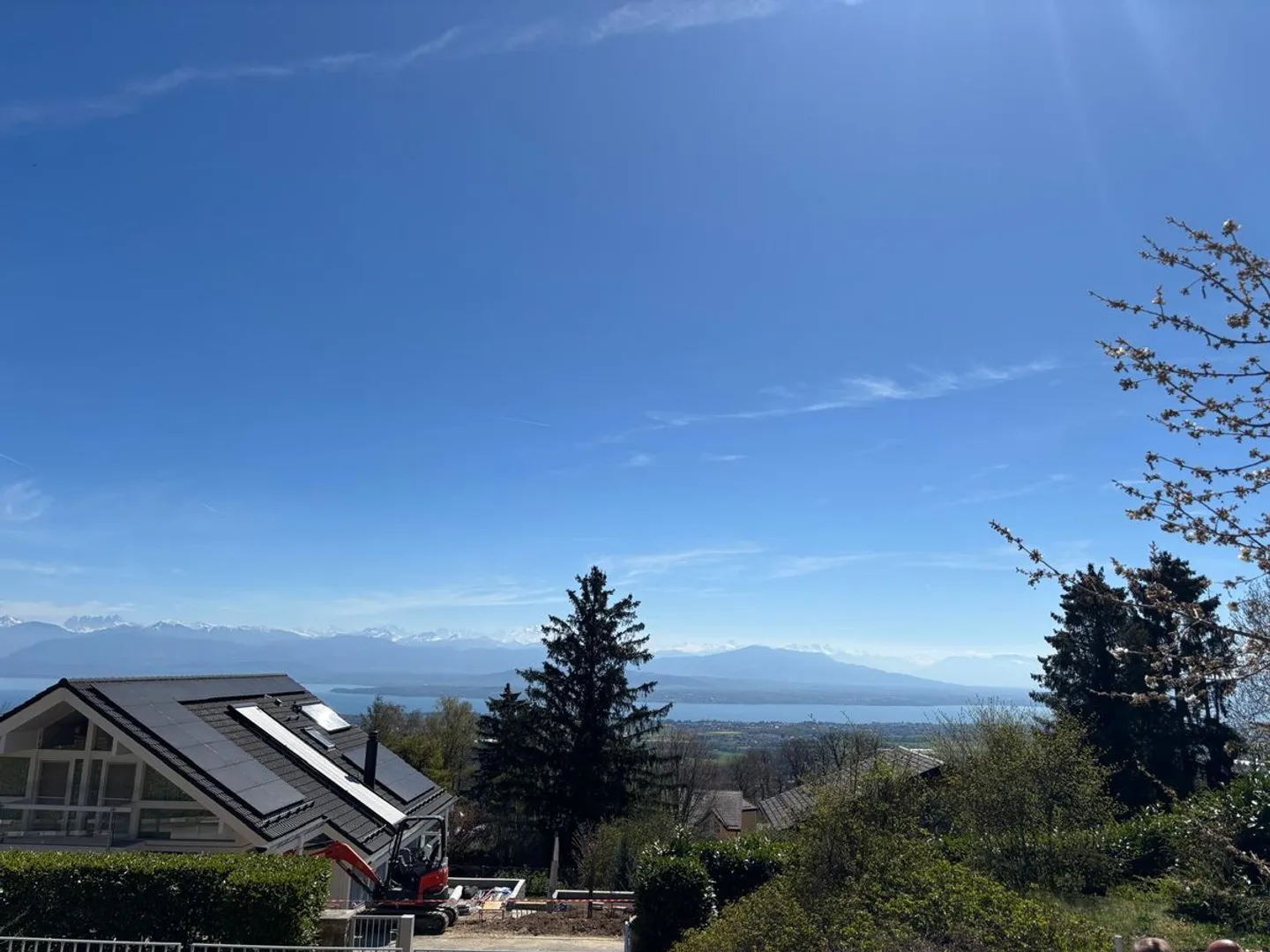 Luce e volumi - Una villa eccezionale di fronte al Lago di Ginevra - Foto 3 di 12