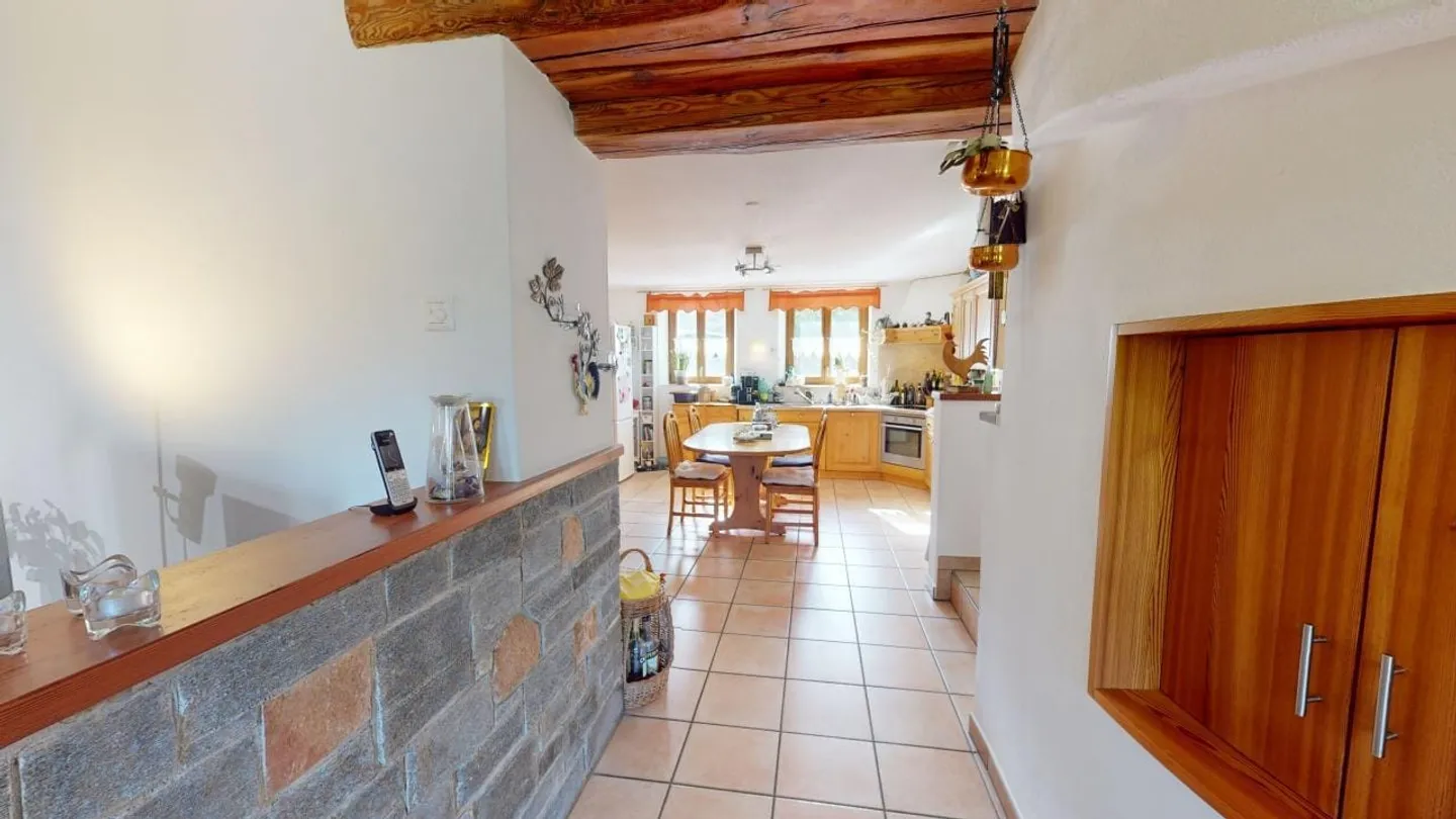 Maison rustique : adaptée pour les vacances ou comme résidence principale - Photo 5 sur 13