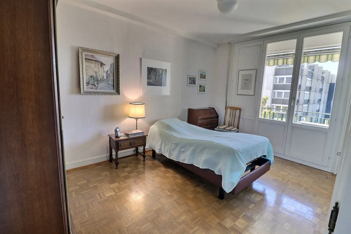 Magnificent crossing penthouse with Mont-Blanc and Jet d'Eau view in the Nations district. CASATAX - Photo 10 of 13