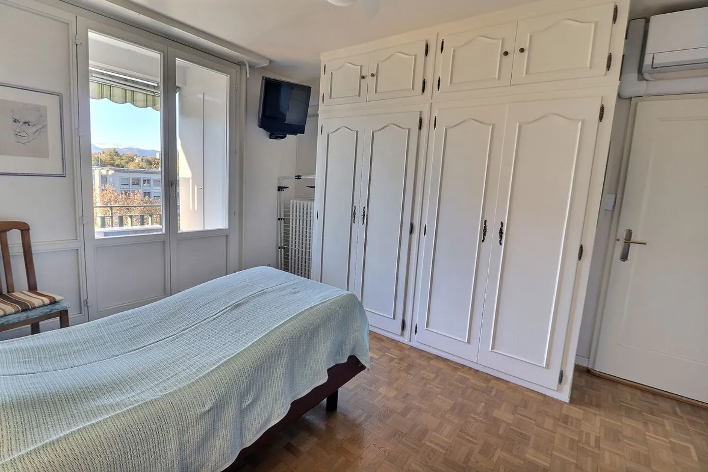 Magnificent crossing penthouse with Mont-Blanc and Jet d'Eau view in the Nations district. CASATAX - Photo 11 of 13