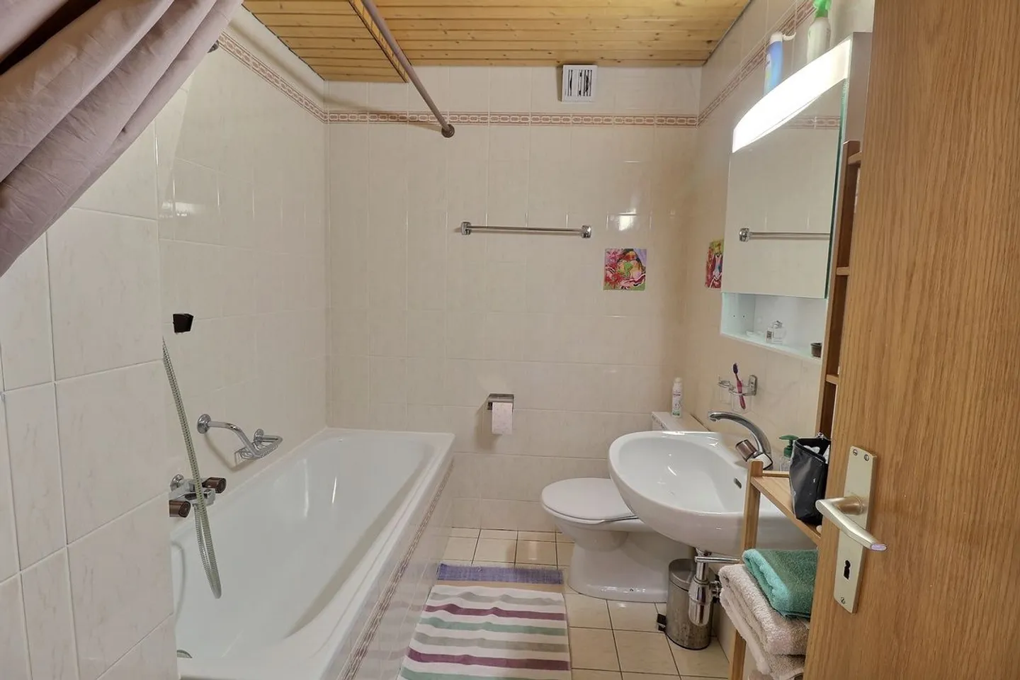 Genuine gem in Leysin with breathtaking view of the Alps. - Photo 12 of 13