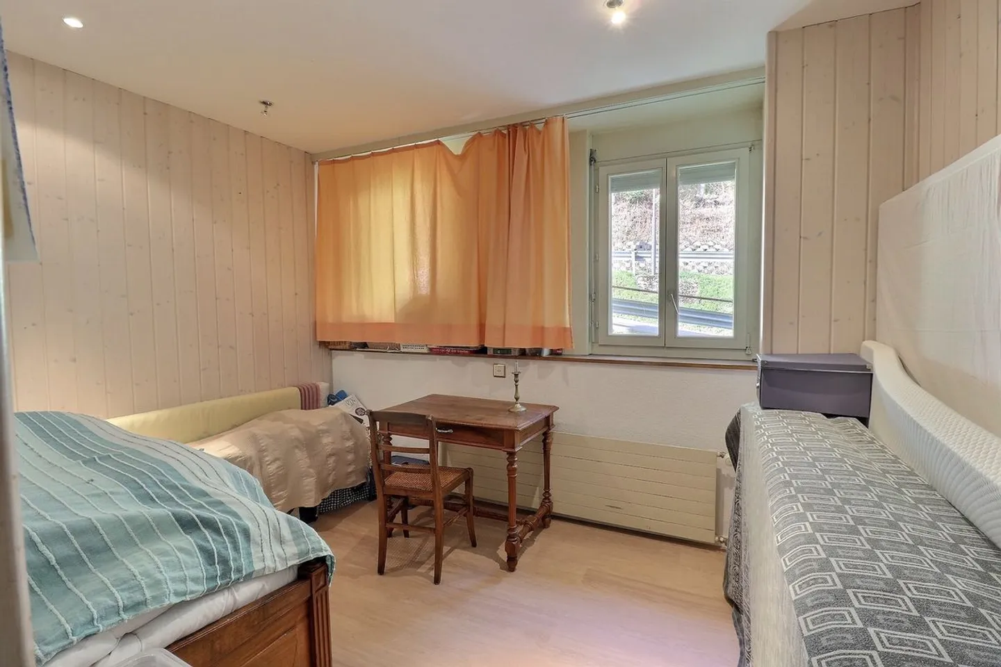 Genuine gem in Leysin with breathtaking view of the Alps. - Photo 11 of 13