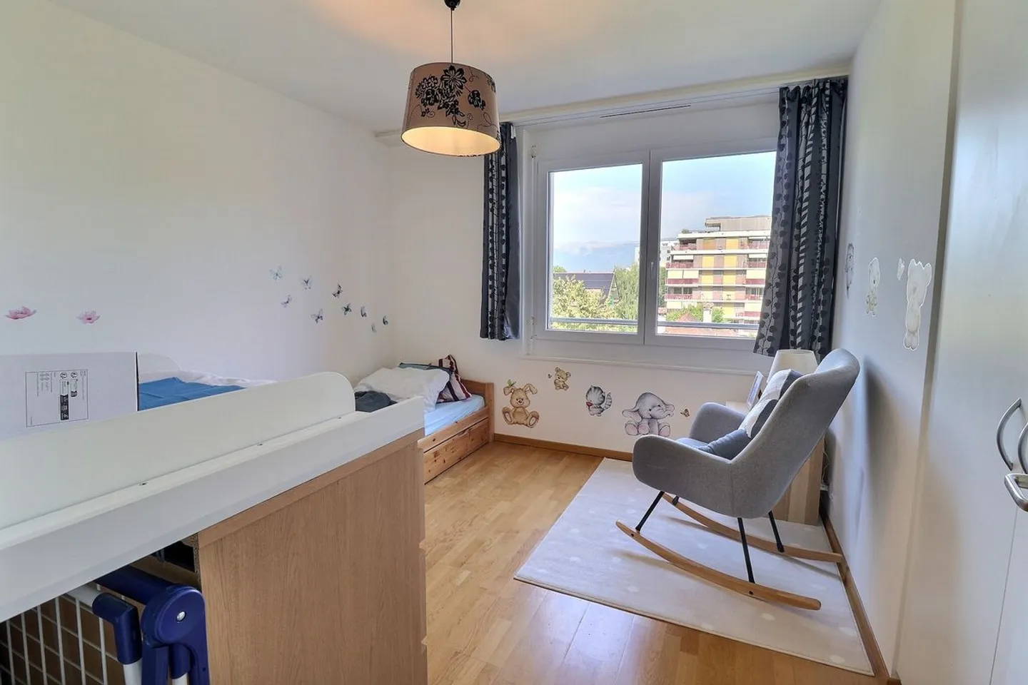 Magnificent 5-room apartment in La Châtelaine district - Photo 12 of 13
