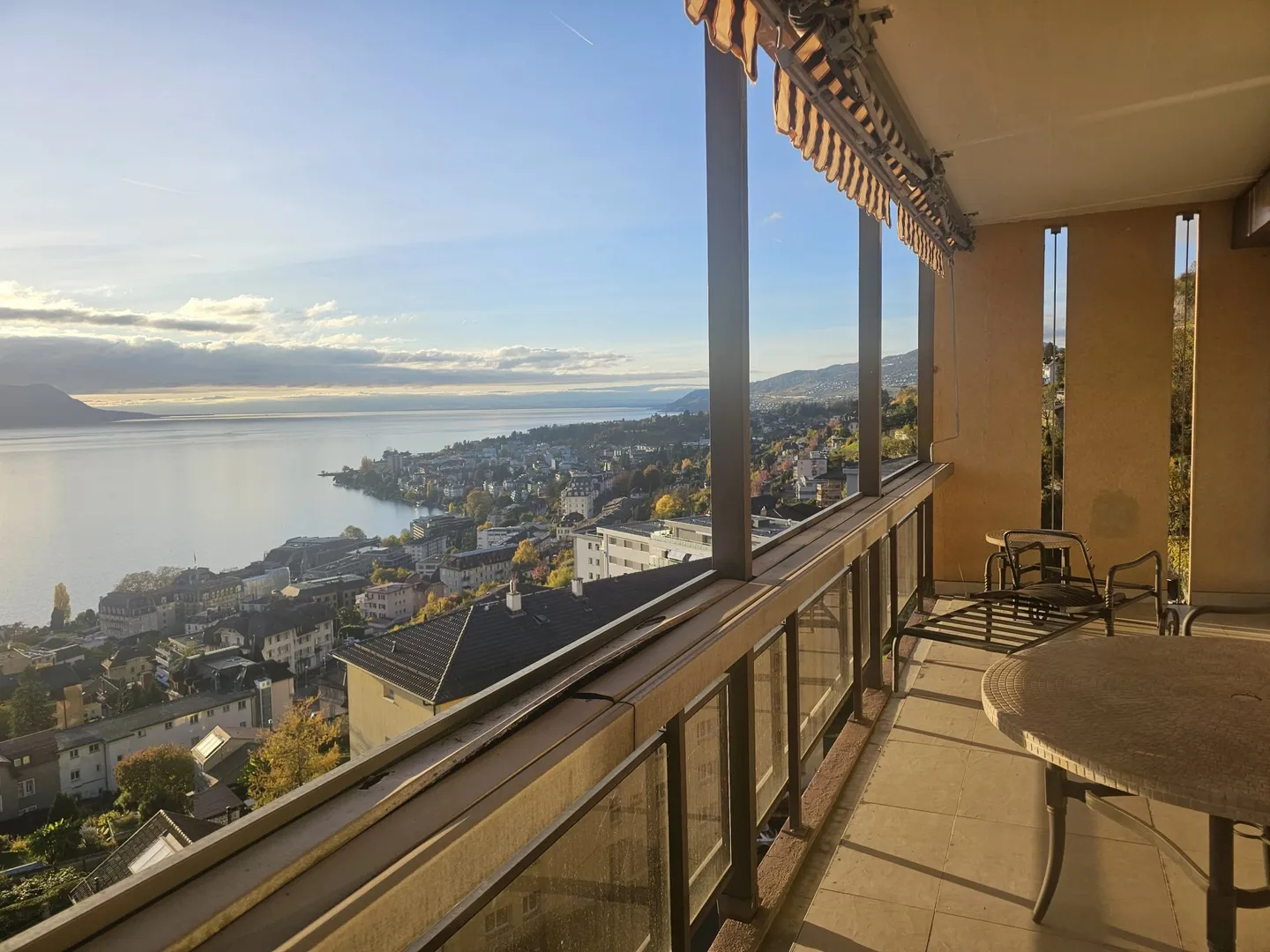 Magnificent apartment with panoramic view - Photo 2 of 10