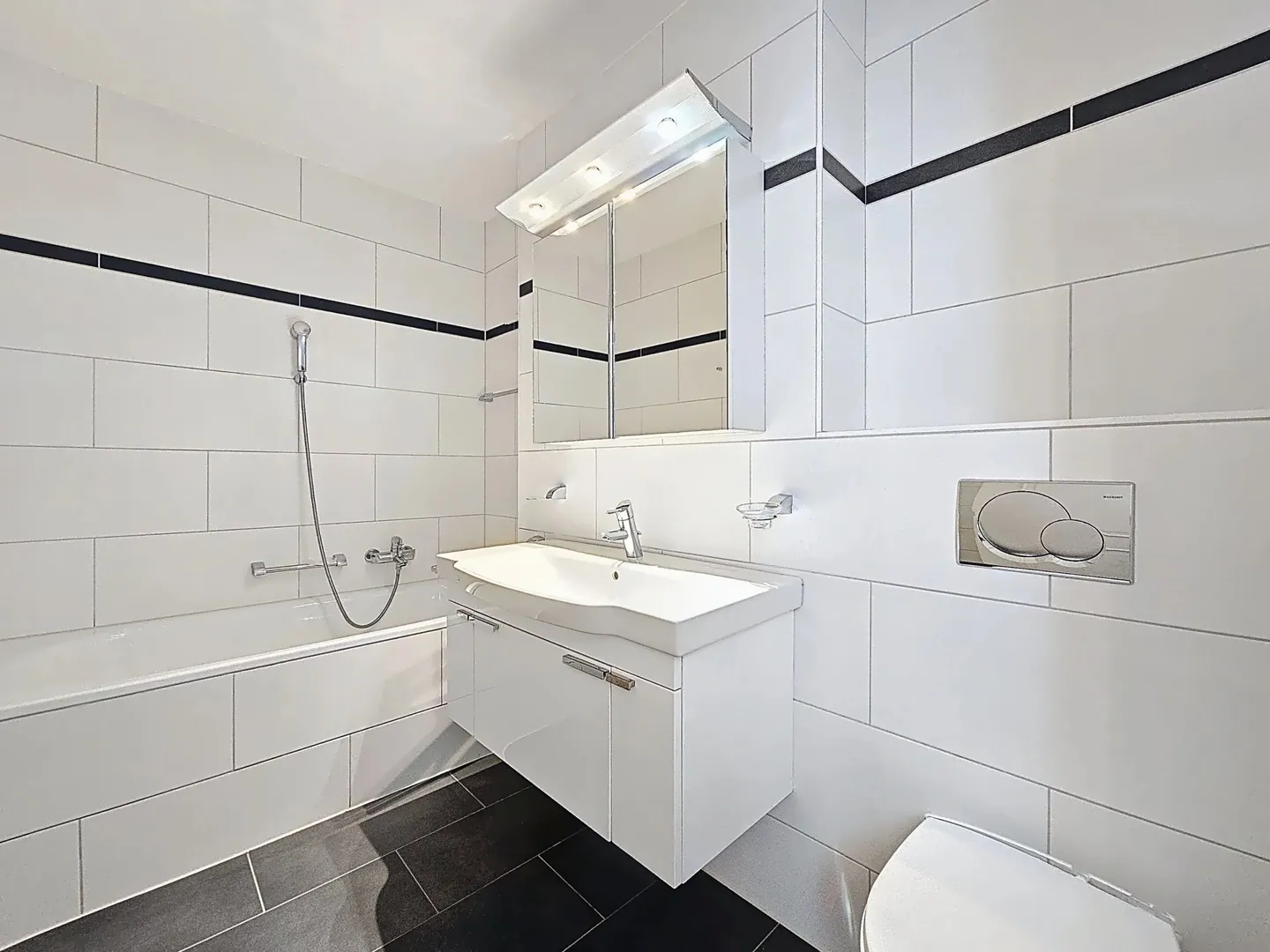 Superbo appartamento di 4 stanze con terrazza e giardino - Foto 9 di 10