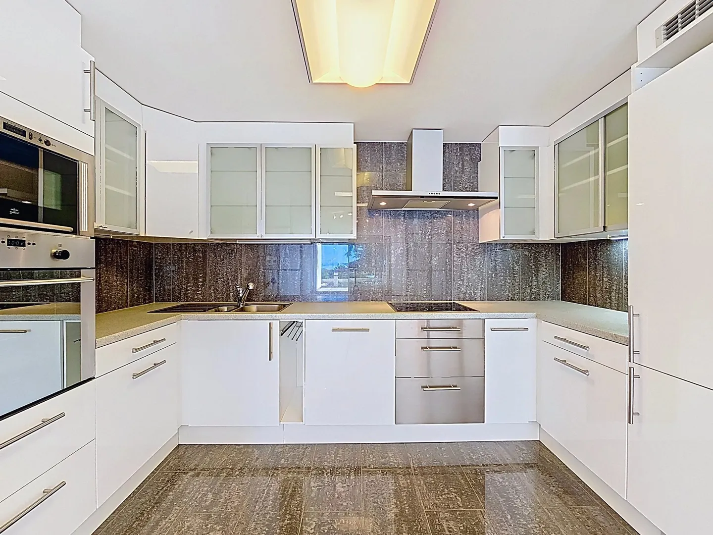 Superbe appartement sur les quais de Montreux - Photo 6 of 13
