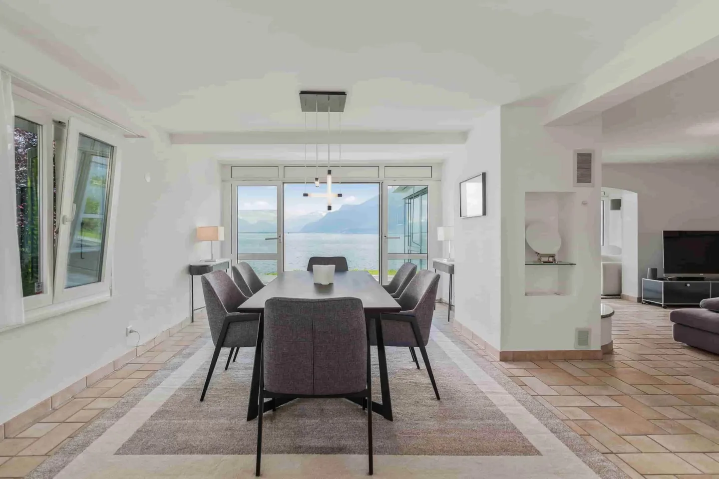 Vivre "les pieds dans l'eau" - Une propriété d'exception au bord du lac - Photo 5 sur 13