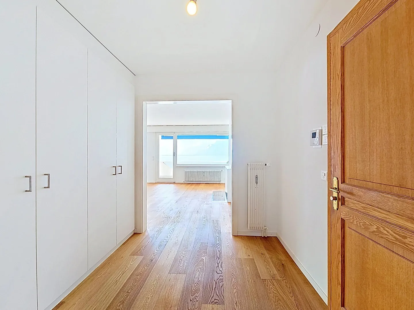 Splendide appartement rénové avec place d'amarrage dans port privé - Photo 10 of 13