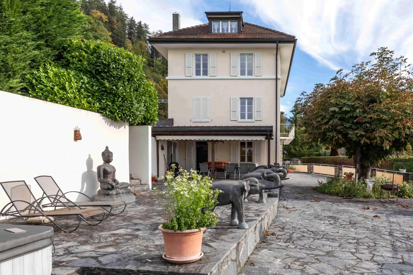 Prestigeträchtige Meisterimmobilie mit atemberaubendem Blick - Foto 5 von 13