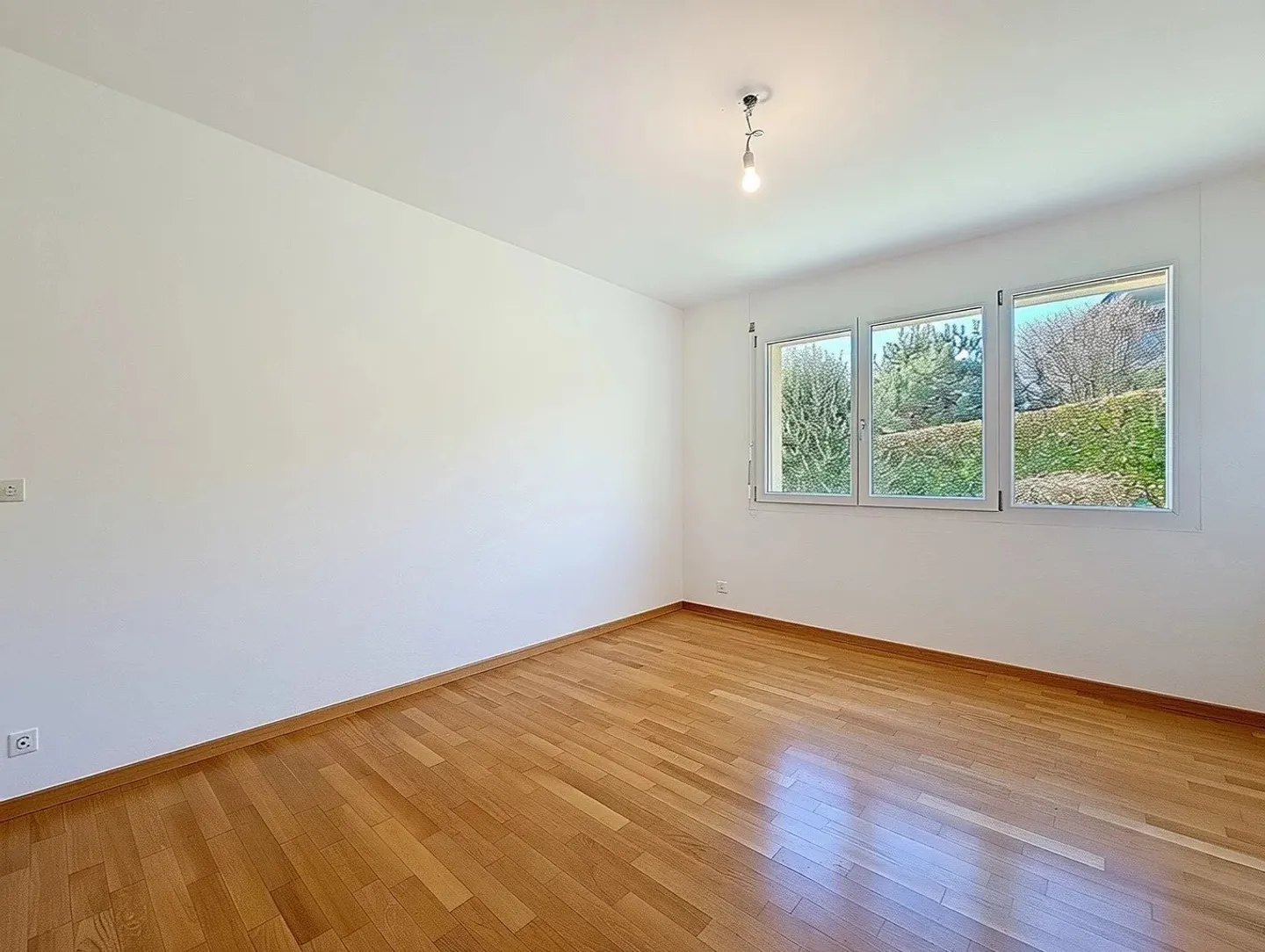 Superbo appartamento di 4 stanze con terrazza e giardino - Foto 7 di 10