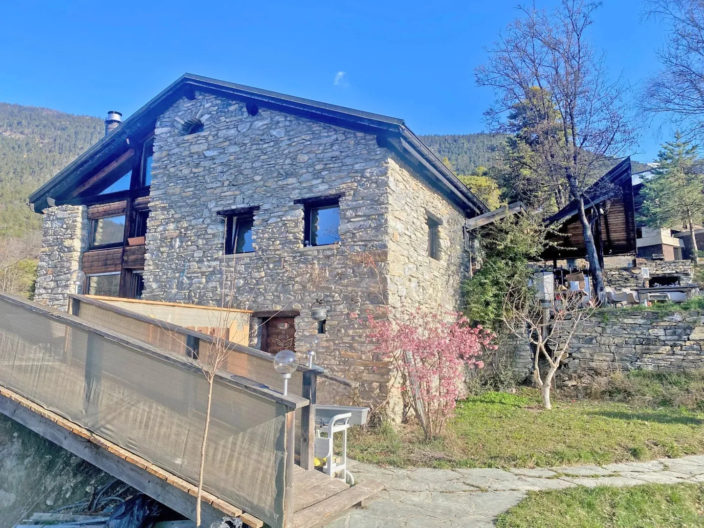 Casa di 4,5 stanze a Miège Noble Contrée, a 15 min. dal centro di Crans-Montana - Foto 1 di 10