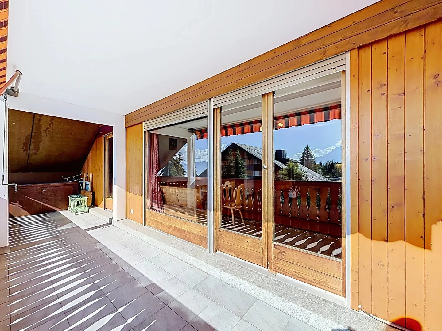 Bel appartement de 2 pièces avec magnifique vue - Foto 8 von 12