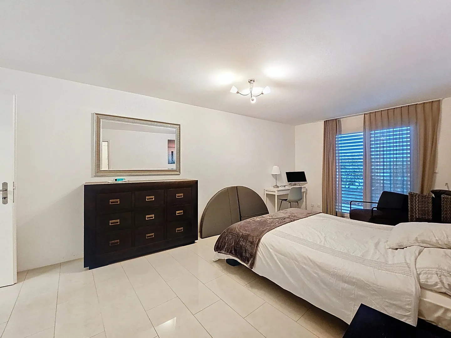 Beautiful 4.5-room apartment in downtown Montreux - Photo 8 of 13