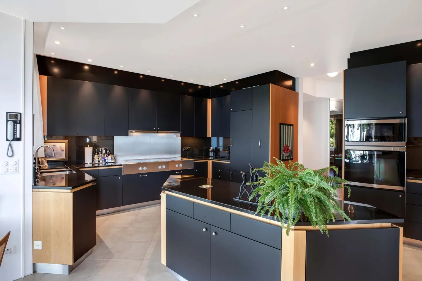 Meisterimmobilie mit 12 Zimmern und Außenpool - Foto 6 von 13