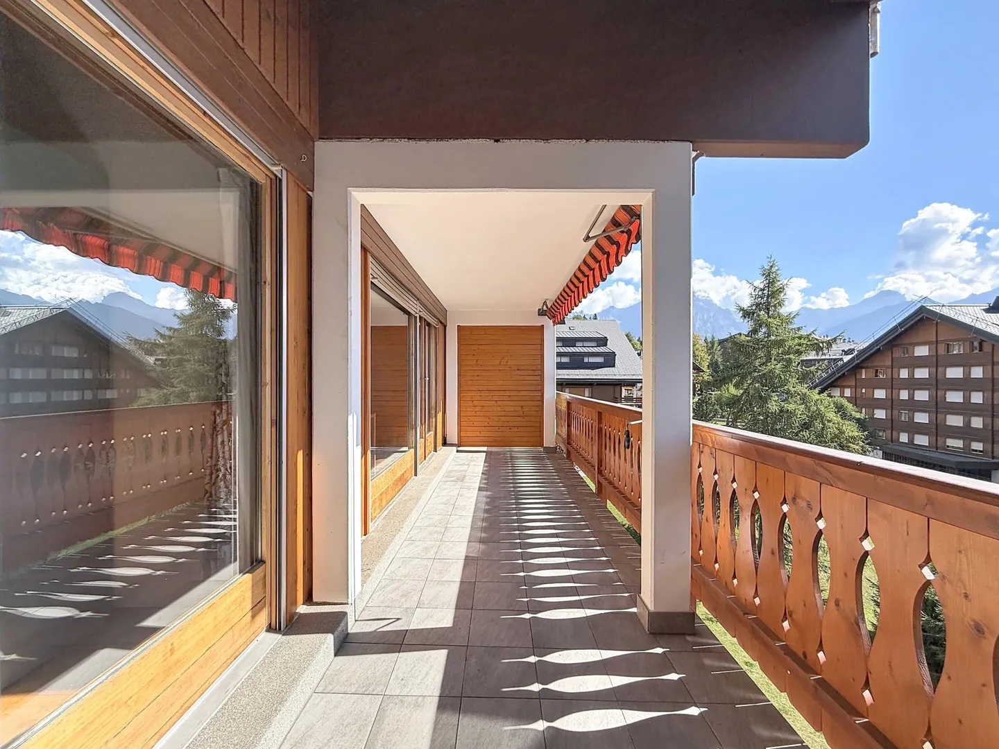Bel appartement de 2 pièces avec magnifique vue - Foto 9 von 12