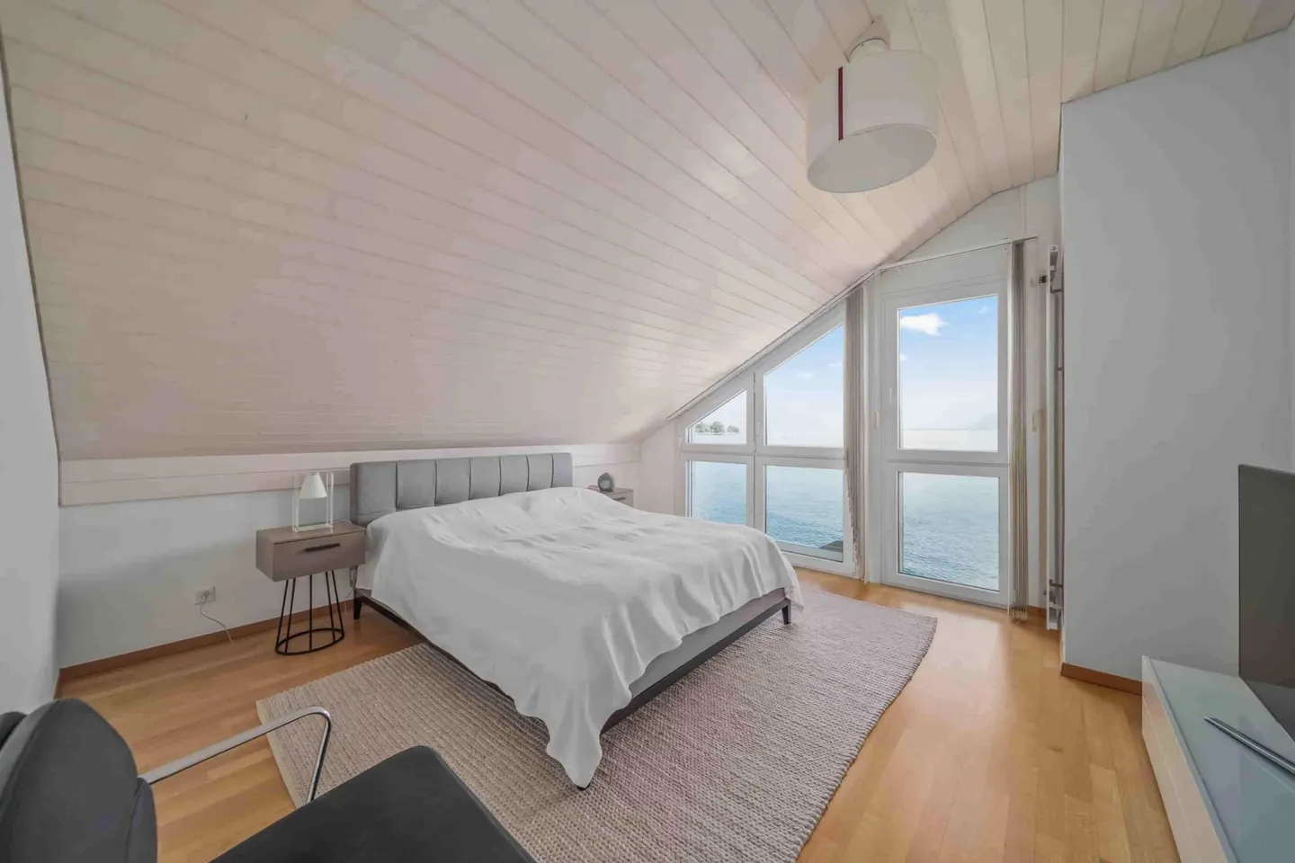 Vivre "les pieds dans l'eau" - Une propriété d'exception au bord du lac - Photo 13 sur 13