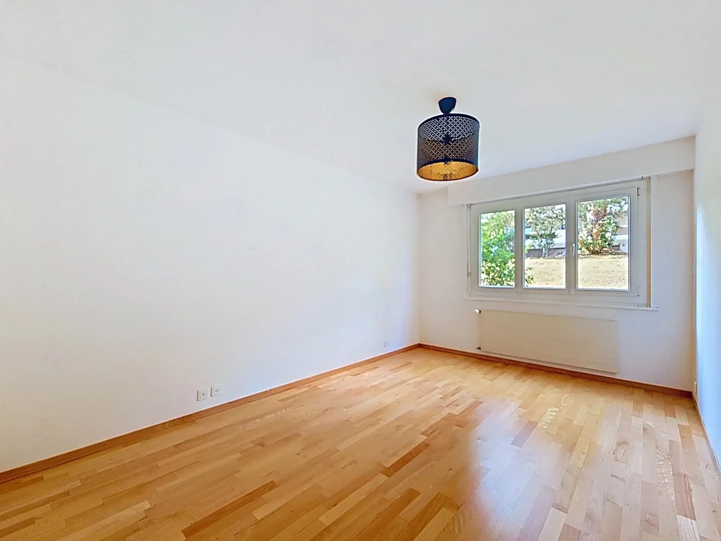 Charming apartment with large balcony close to the city center - Photo 8 of 13
