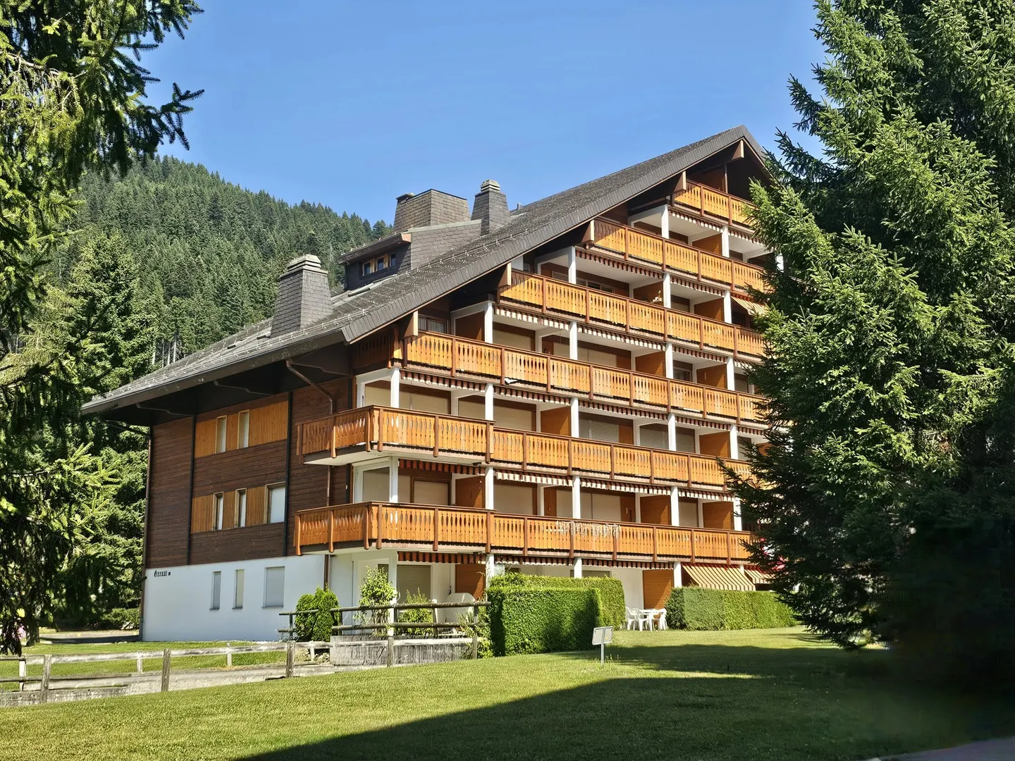 Bel appartement de 2 pièces avec magnifique vue - Foto 1 von 12