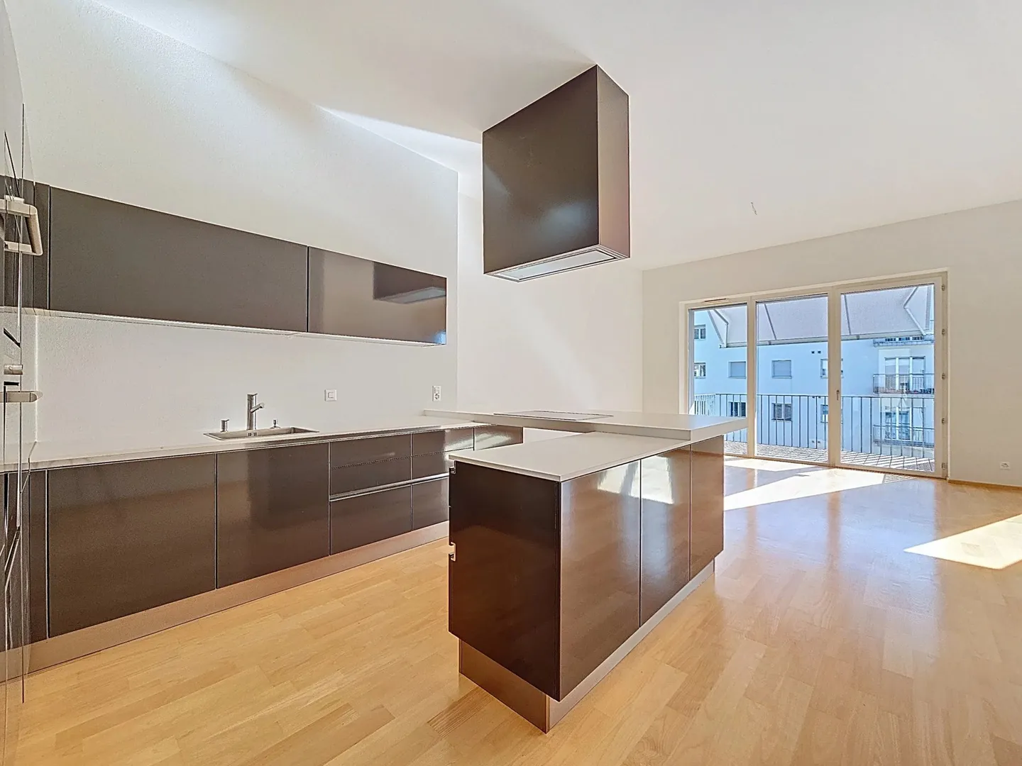 Loft-Stil Wohnung in der Nähe des Zentrums von Lausanne - Foto 3 von 9