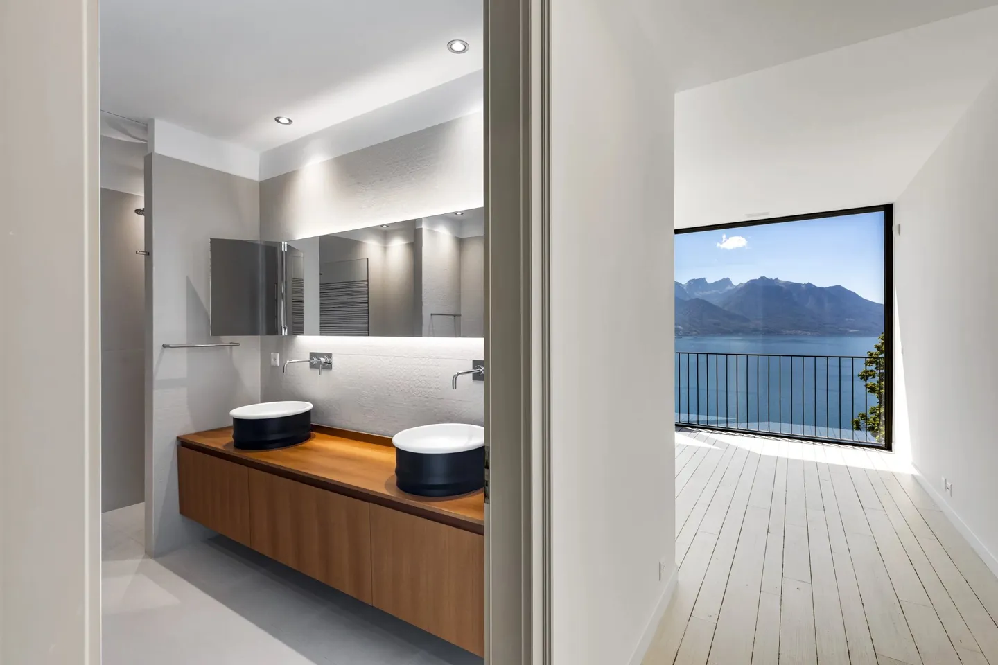 Superb 5.5 room duplex overlooking Lake Geneva - Photo 11 of 13