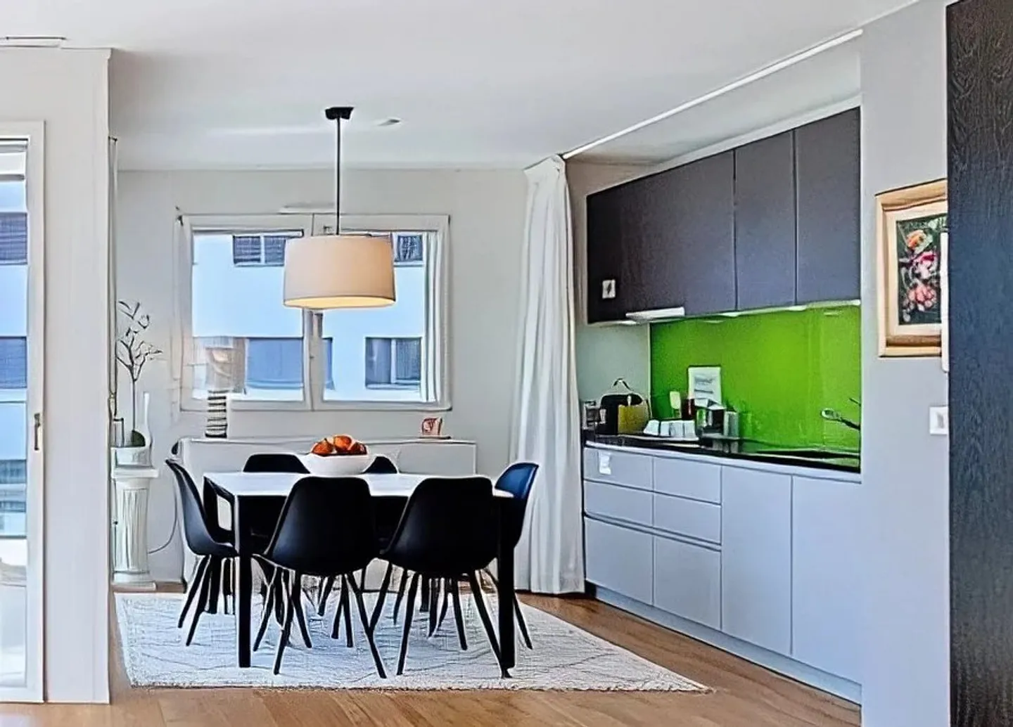 Beautiful 4.5-room apartment just steps from the lake - Photo 6 of 12