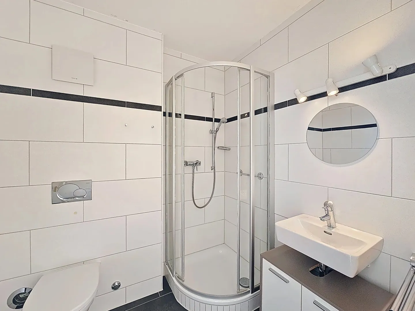 Superbo appartamento di 4 stanze con terrazza e giardino - Foto 8 di 10