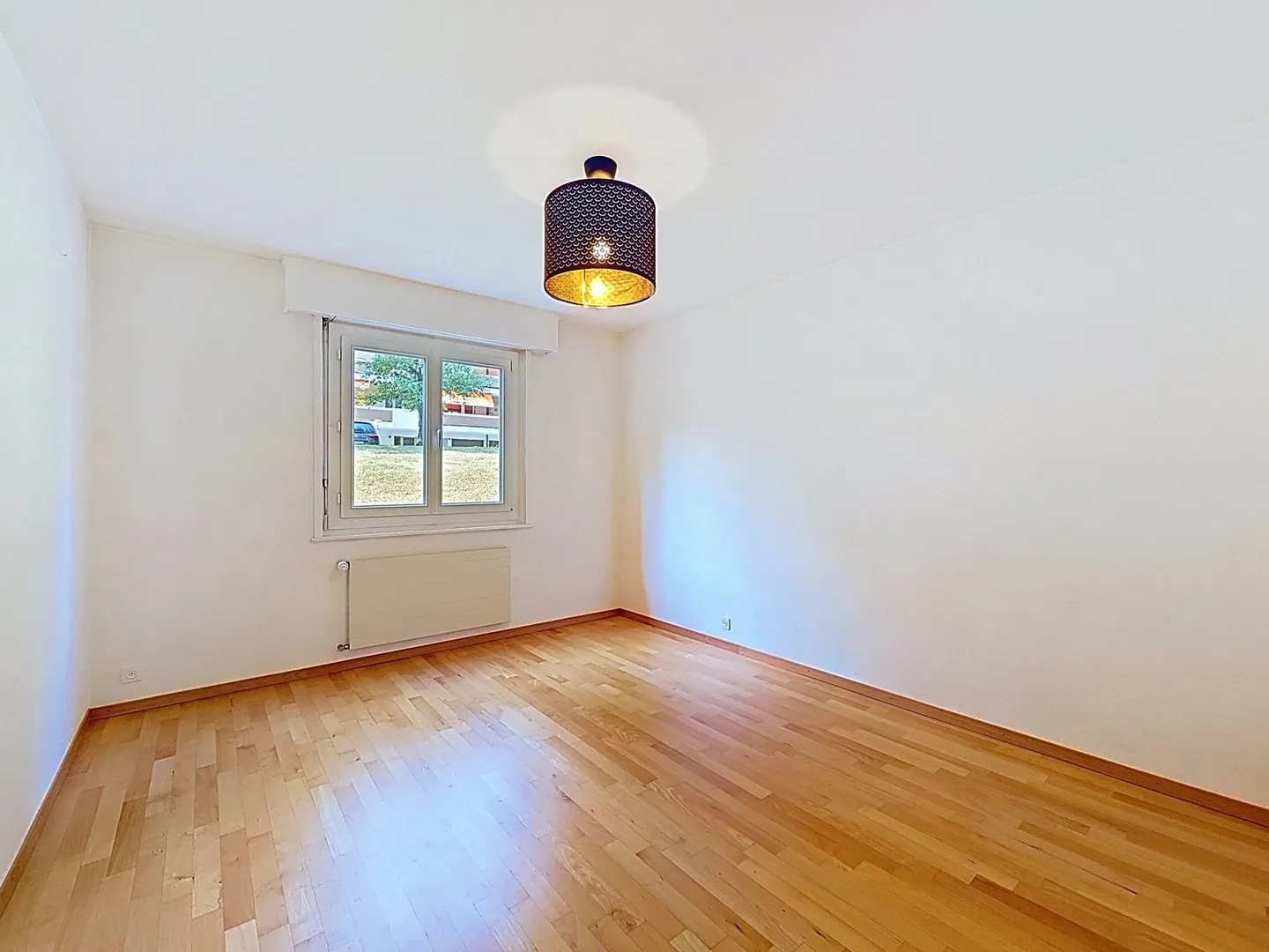 Charming apartment with large balcony close to the city center - Photo 6 of 13