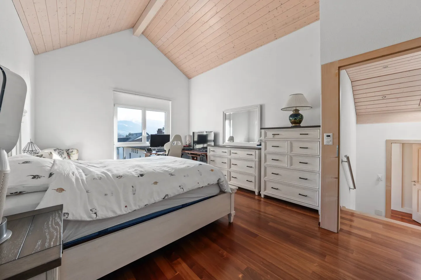 Unmissable opportunity – 6.5-room duplex apartment on the top floor - Photo 11 of 11