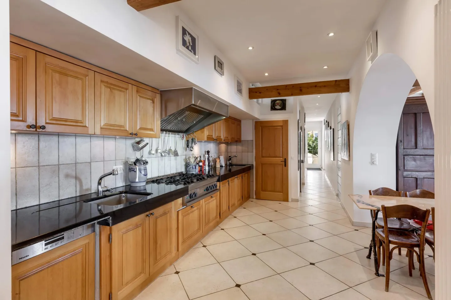 Prestigeträchtige Meisterimmobilie mit atemberaubendem Blick - Foto 9 von 13