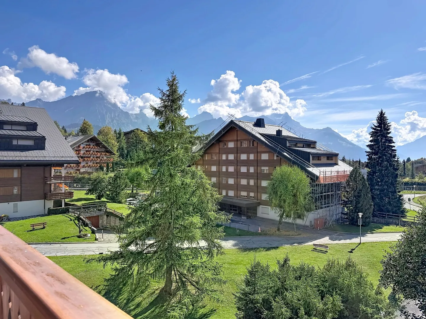 Bel appartement de 2 pièces avec magnifique vue - Foto 2 von 12