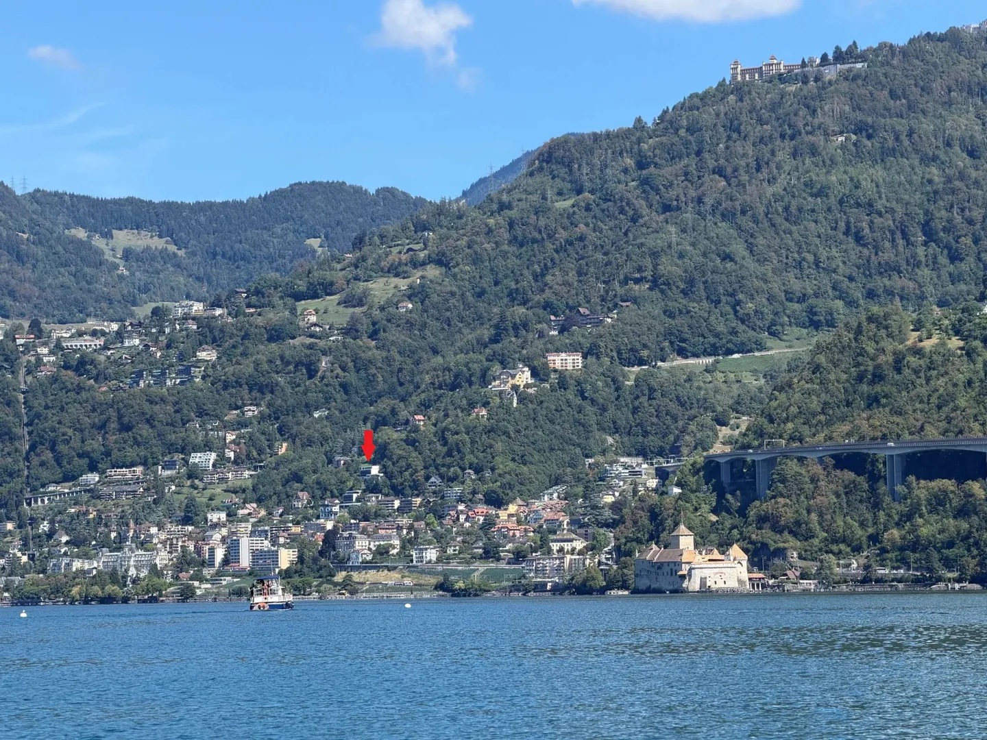 Superb 5.5 room duplex overlooking Lake Geneva - Photo 1 of 13