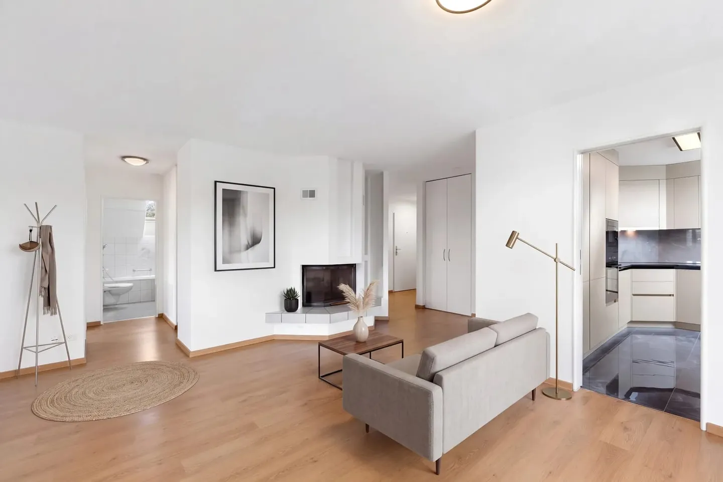 5.5-Room Attic Apartment with Fireplace in Bonau - Photo 1 of 13