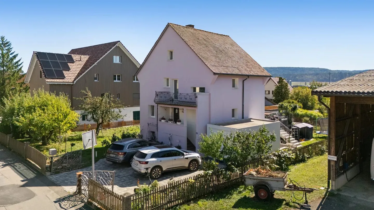 Charmantes Einfamilienhaus mit Garten - Foto 1 von 13
