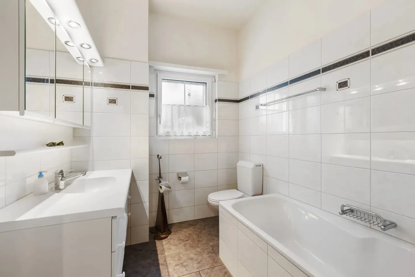 4.5-Zimmer-Gartenwohnung mit Terrasse in Nürensdorf kaufen - Photo 8 sur 11