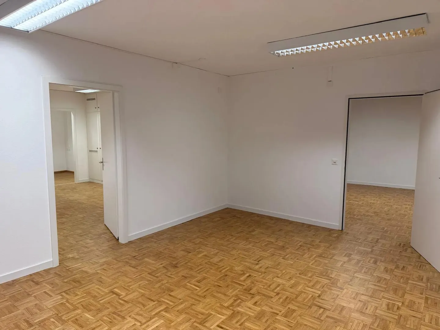 Helle 5-Zimmer-Bürofläche mit 140 m² im Zentrum von Winterthur - Photo 6 of 13