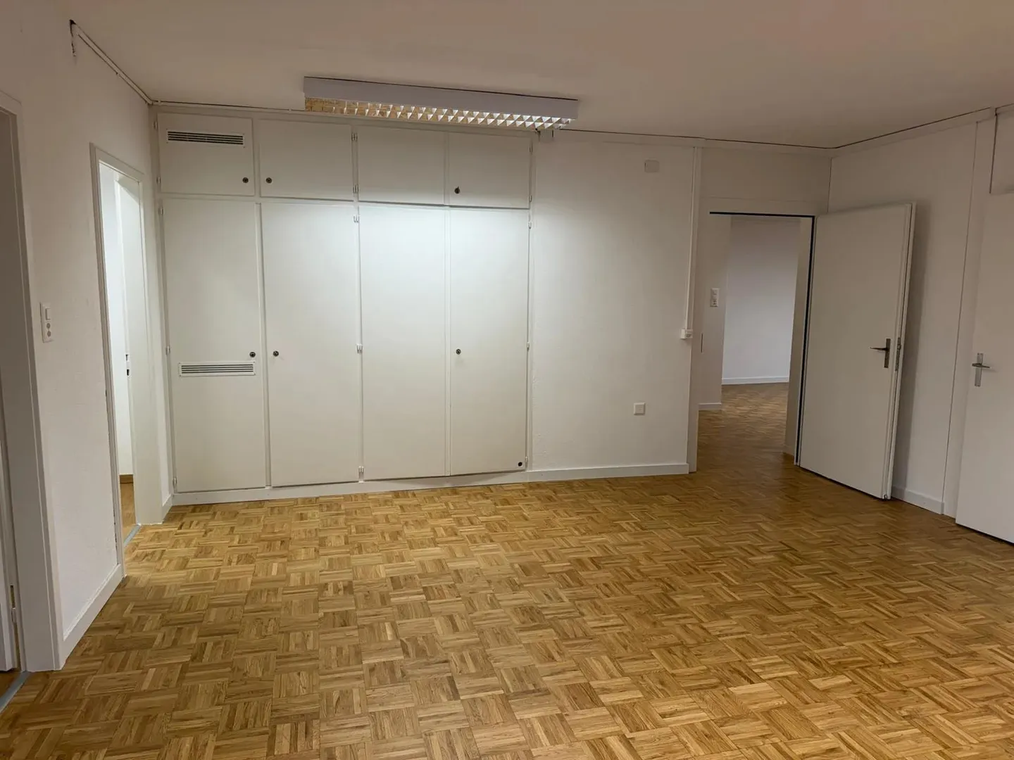 Helle 5-Zimmer-Bürofläche mit 140 m² im Zentrum von Winterthur - Photo 7 of 13