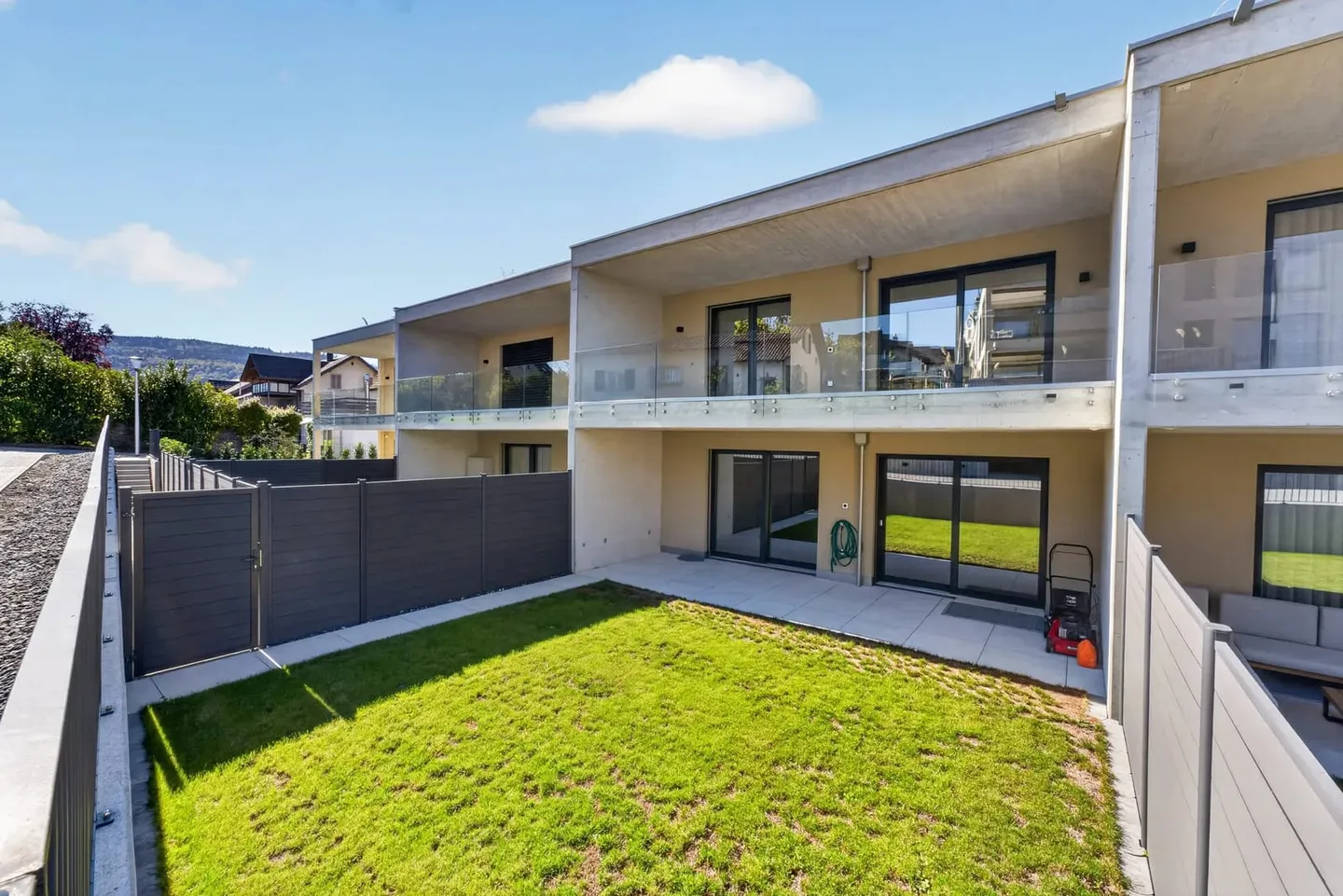 New 5.5-room terraced house with garden in Reinach AG for sale - Photo 1 of 13