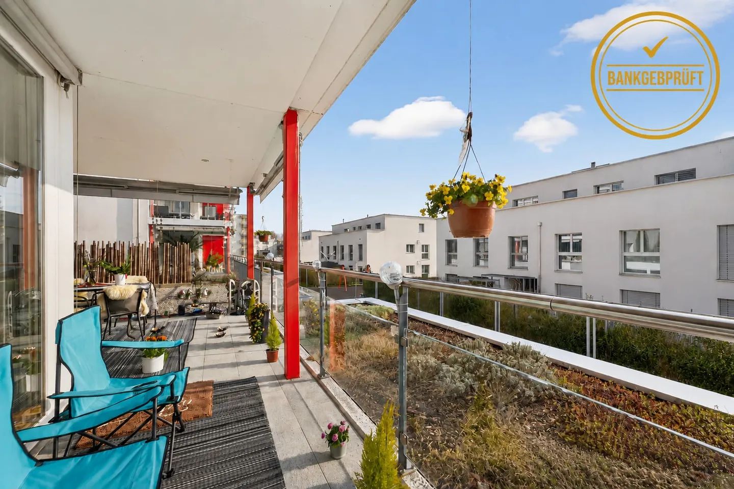 Appartement de jardin 3.5 pièces ensoleillé avec balcon et grand espace de jardin - Photo 1 sur 13