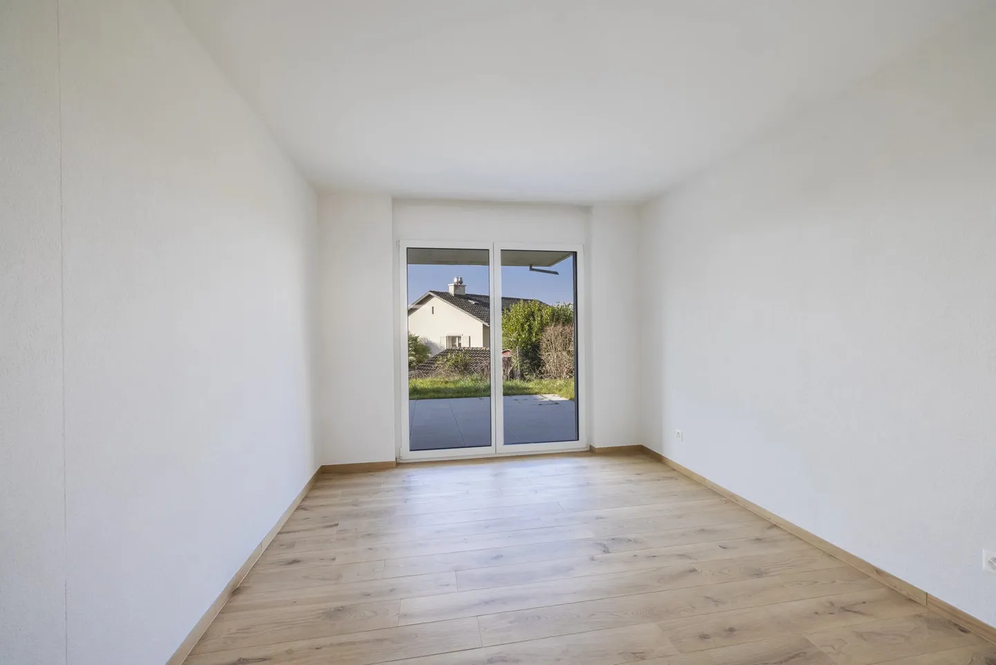 Magnifico appartamento nuovo di 4,5 locali con giardino-terrazza - Foto 10 di 12