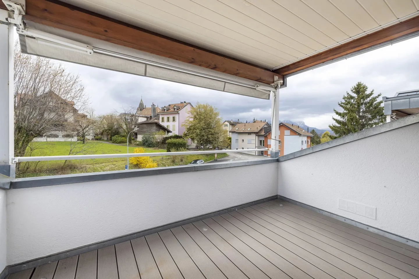 Large and charming 3.5 rooms on the top floor - Photo 8 of 13