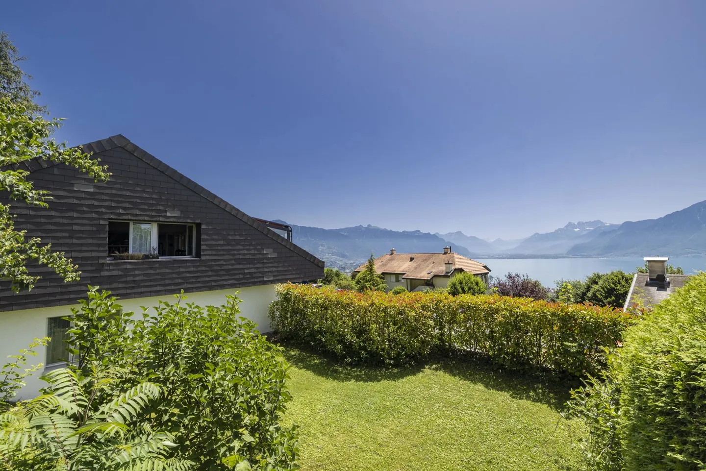 Superbe 4.5 pièces refait à neuf avec vue et jardin - Photo 9 sur 13