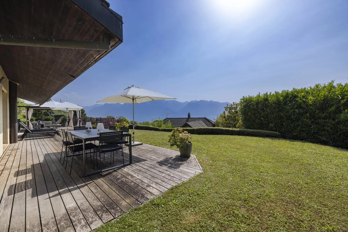 Stupenda villa indipendente con bella vista lago - Foto 6 di 13